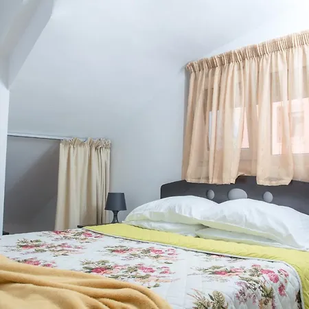 Margarita Apartment *
