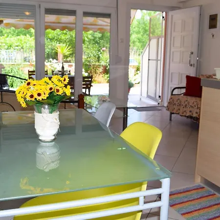 Margarita Apartment *